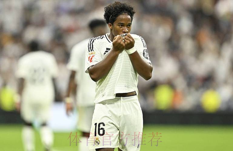 里昂主帅对恩德里克首秀满意：他的身体素质会越来越好